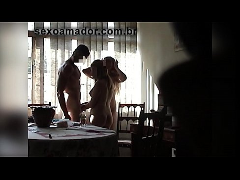 ❤️ Els amics sexuals conviden un home gegant i un trio amb ell ❤️❌ Súper sexe al ca.com-porn-kai.ru ❤